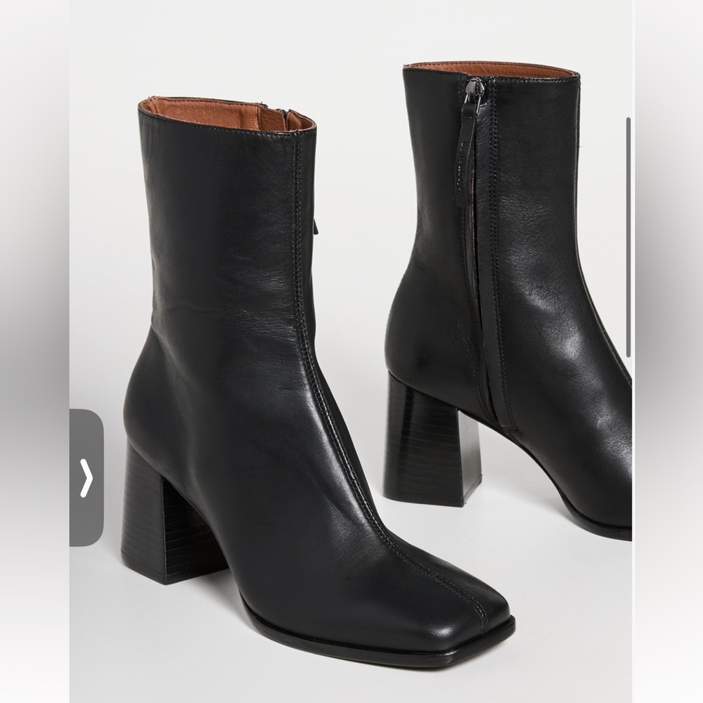REFORMATION Nari Ankle Boots